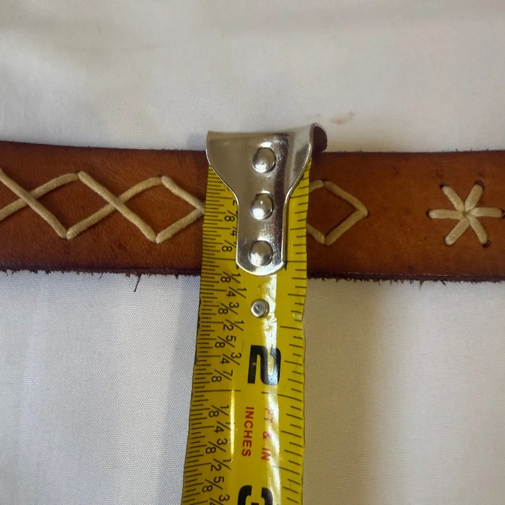 American Eagle Outfitters Mens Tan Brown Leather Belt Contrast Stitching 44 Inch